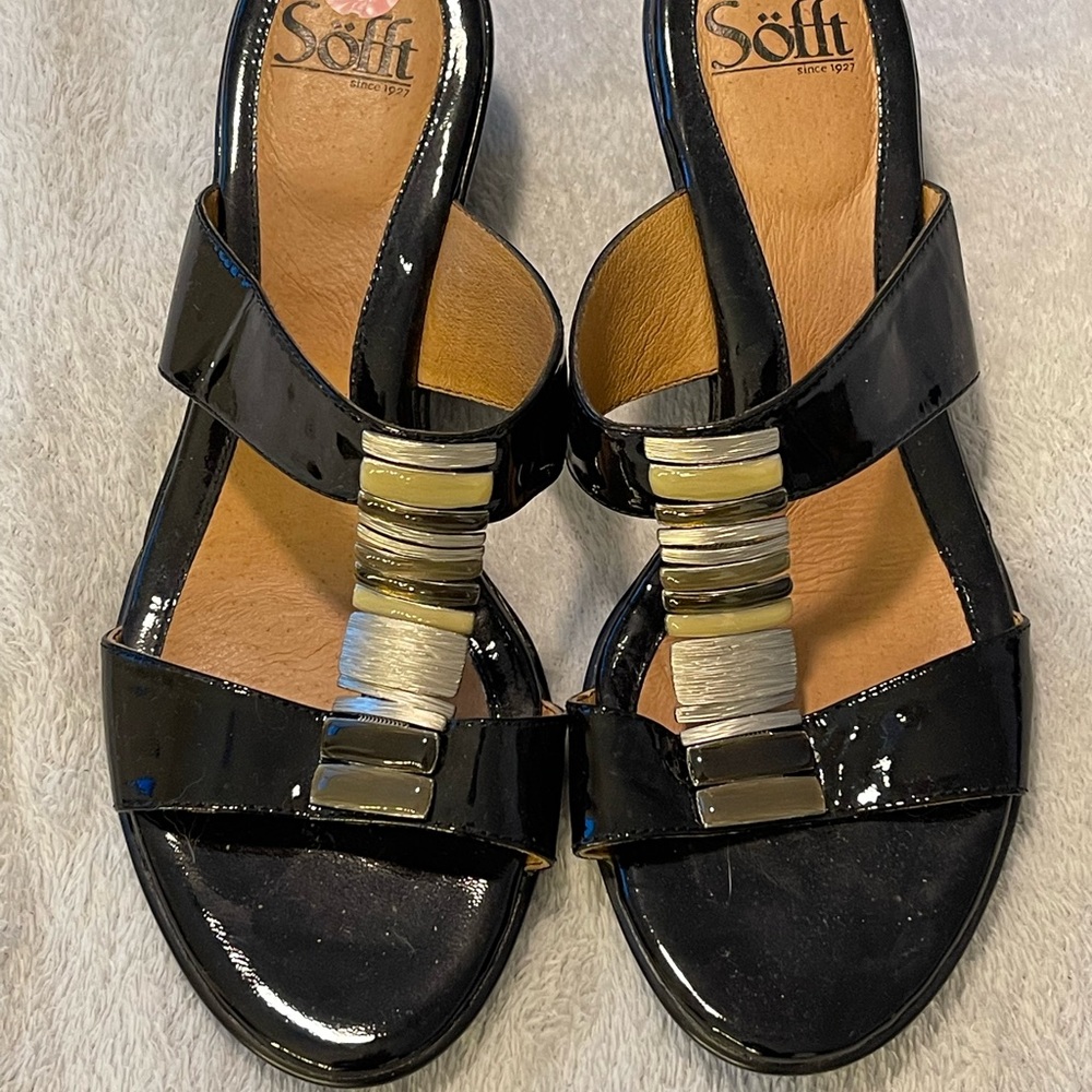 Sofft black slide sandals  Size 9, Narrow
